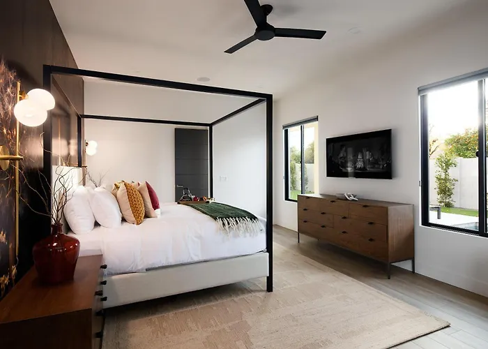 Luxe-boho House-heated Pool-camelback Mountain Holiday home